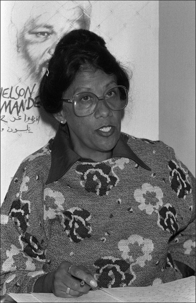 Dulcie September, représentante du Congrès national africain (ANC) en France, à Paris, le 17 août 1985.
