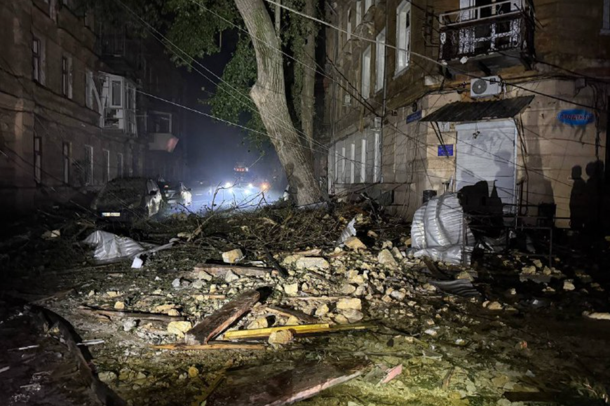 Des destructions à Odessa (Ukraine) à la suite d'une attaque de drones russes, le 10 juin 2025.
