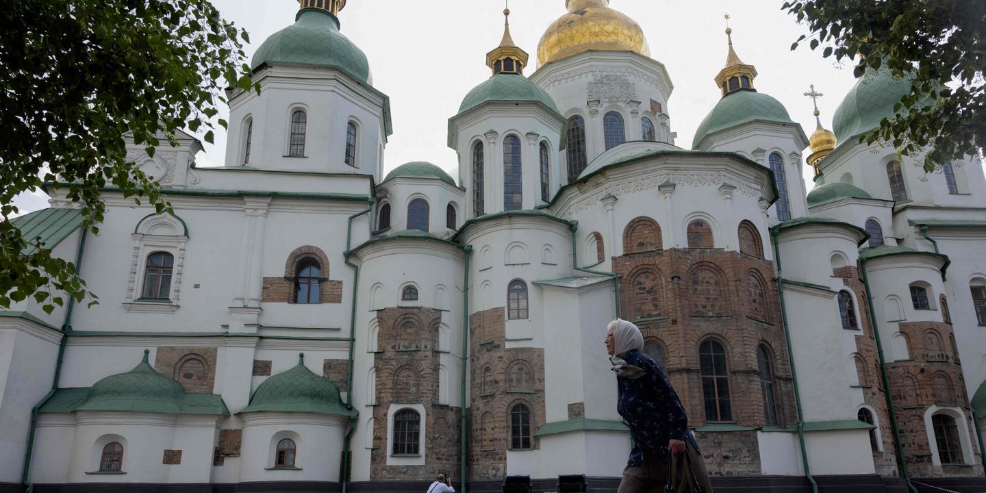 En direct, guerre en Ukraine : la cathédrale Sainte-Sophie de Kiev endommagée par des attaques russes ; le bilan des frappes sur Kharkiv s’alourdit à quatre morts