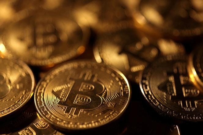 Représentations de la cryptomonnaie bitcoin, 25 novembre 2024.