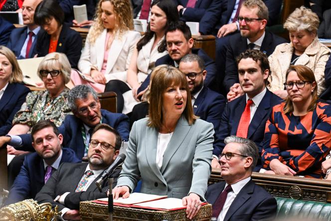 La chancelière de l’Echiquier britannique, Rachel Reeves, présente son rapport sur les dépenses publiques aux députés, à la Chambre des communes, à Londres, le 11 juin 2025.