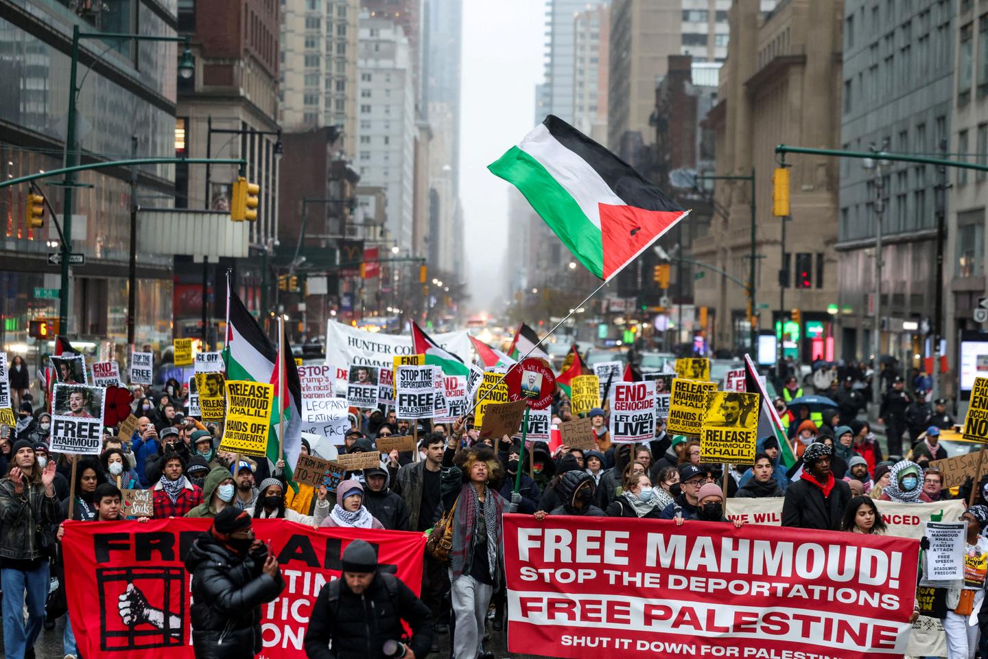 US judge extends detention of pro-Palestinian protest leader Mahmoud Khalil