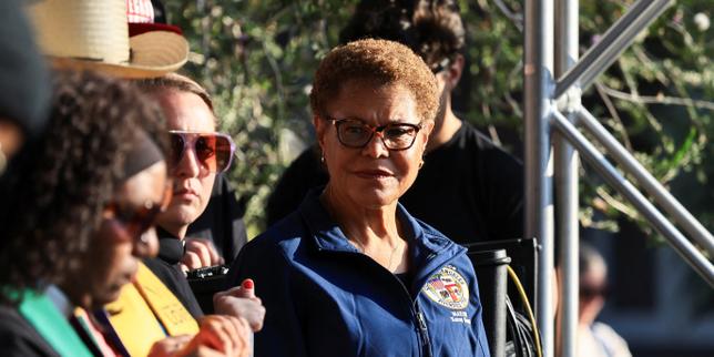 With LA in crisis, Democrats are again caught in the immigration debate trap