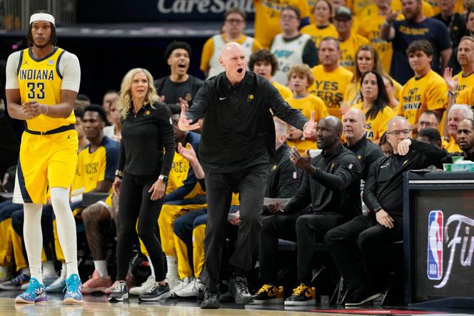 Indiana Pacers coach Rick Carlisle during a game.