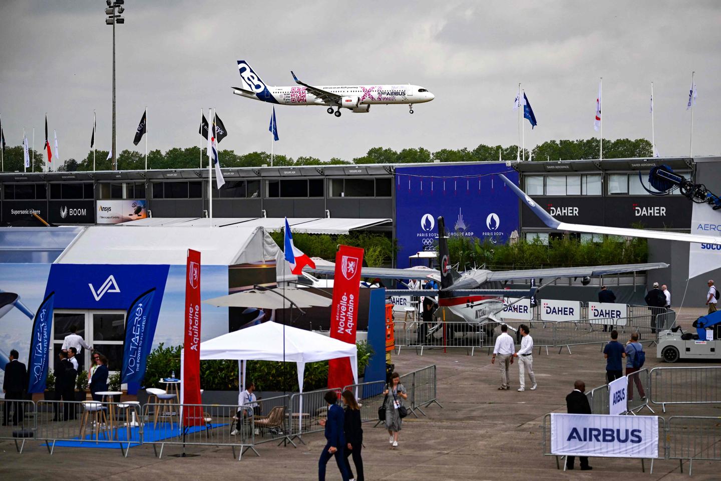Paris Air Show opens amid tense geopolitical context