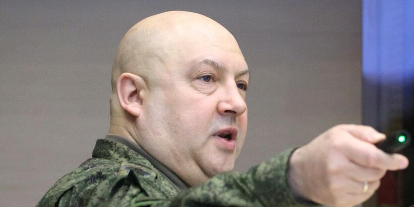 https://img.lemde.fr/2025/06/12/0/0/835/417/1440/720/60/0/f07f653_upload-1-viws0pgnfa0o-sergey-surovikin-on-december-16-2022-from-visit-to-joint-staff-of-military-branches-involved-in-special-military-operation-02-cropped.jpg