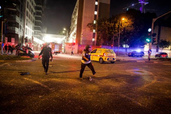 A Tel-Aviv, en Israël, pendant l’attaque iranienne, le 13 juin 2025.