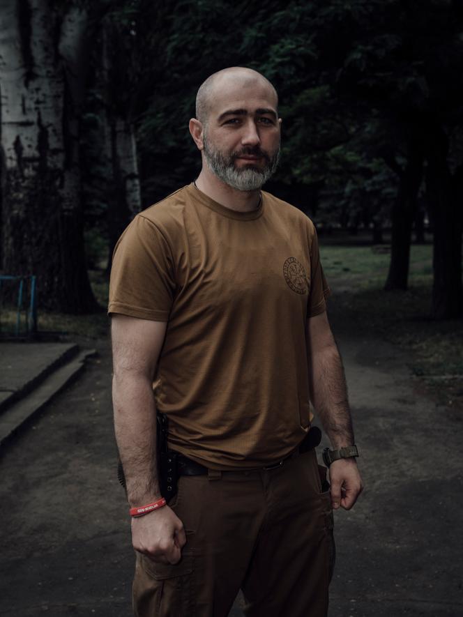 Yurii Melnyk, commandant du bataillon de drones de la 59e brigade, à Mejove, en Ukraine, le 12 juin 2025.