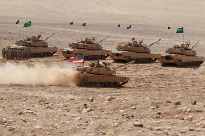 Des chars américains et saoudiens lors de la manœuvre militaire « Eager Lion », à environ 85 kilomètres au nord-est d’Amman, le 14 septembre 2022.