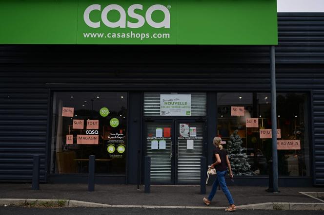 Un magasin Casa fermé, à Béziers, dans l’Hérault, le 12 juin 2025.