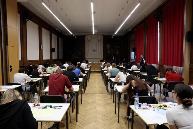 Une épreuve du baccalauréat au lycée Fustel de Coulanges, à Strasbourg, le 18 juin 2024. 