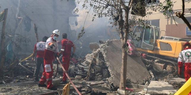 En teach : les frappes israéliennes en Iran ont fait 78 morts et plus de 320 blessés, selon l’ambassadeur iranien à l’ONU ; 34 blessés en Israël par les tirs de missiles iraniens, selon les services de secours thumbnail