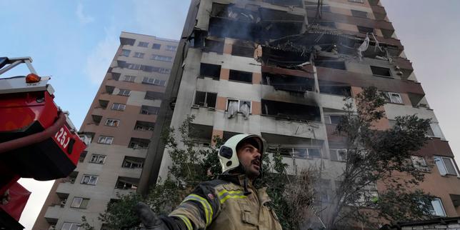 Israel launches massive lightning attack on Iran
