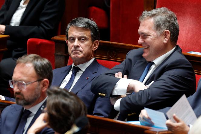 Le ministre des outre-mer, Manuel Valls, à Paris, le 10 juin 2025.
