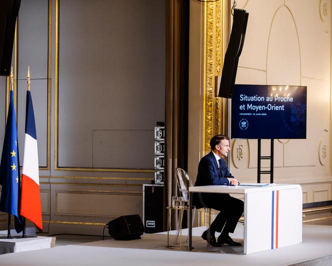 امانوئل ماکرون در یک کنفرانس مطبوعاتی در کاخ Elysée در پاریس ، 13 ژوئن 2025.