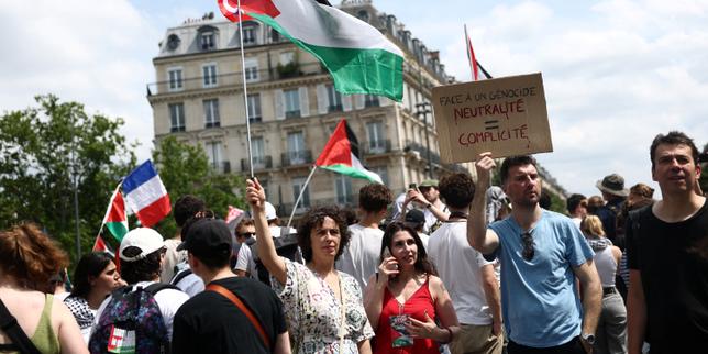 At Paris protest in support of Gaza, anger and fear run high