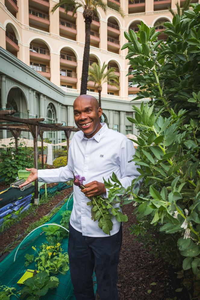 Marcel Ravin, chef du restaurant gastronomique de Blue Bay à Monaco, le 17 avril 2025.