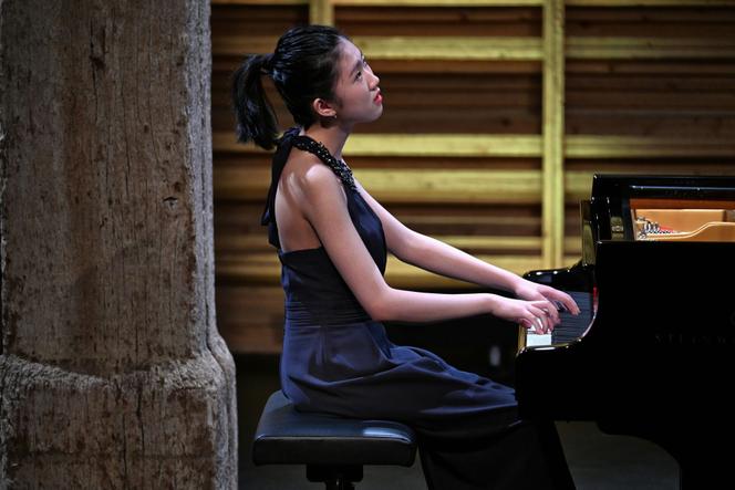 Sophia Liu lors de son concert au Festival de la Grange de Meslay, à Parçay-Meslay (Indre-et-Loire), le 15 juin 2025.
