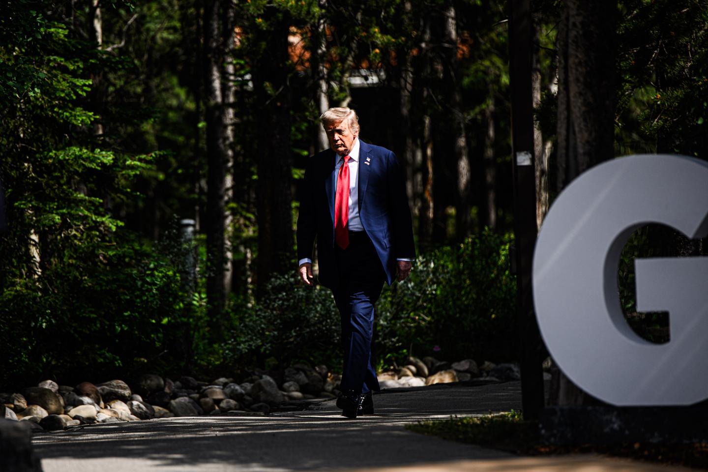Trump stays ambiguous on US goals in blazing Middle East