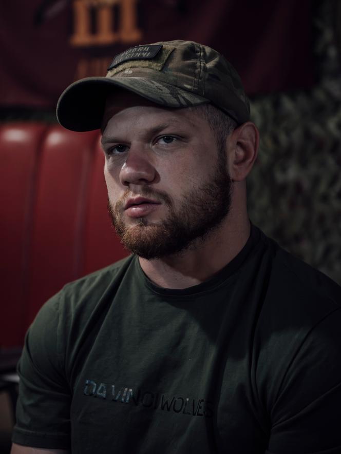 Le capitaine Serhiy Filimonov, « Filya », commandant du 108ᵉ bataillon d’assaut des Loups de Da Vinci. Dans l’oblast de Donetsk, le 4 juin 2025.