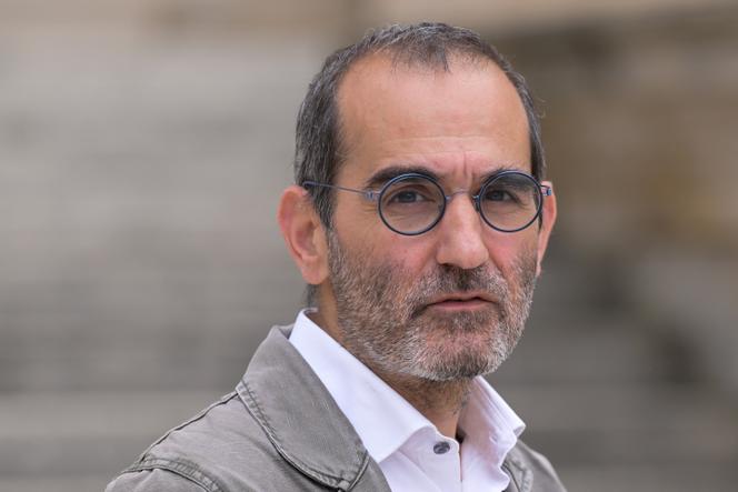 Le député du groupe Ecologiste et Social Pouria Amirshahi, à Paris, le 1ᵉʳ juillet 2024.