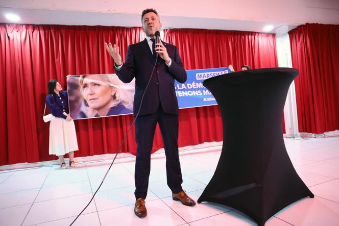 Franck Allisio, vice-rali nacional de Bouches-Du-Rhône, durante uma reunião de apoio em Marine Le Pen, Marselha, 5 de abril de 2025.