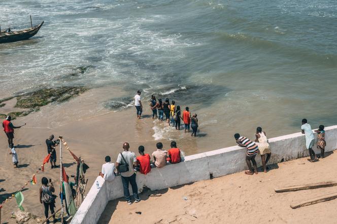 Cerimônia comemorativa de afro-americanos no Forte da Costa do Cabo, um local importante para o comércio de escravos em Gana em agosto de 2019.