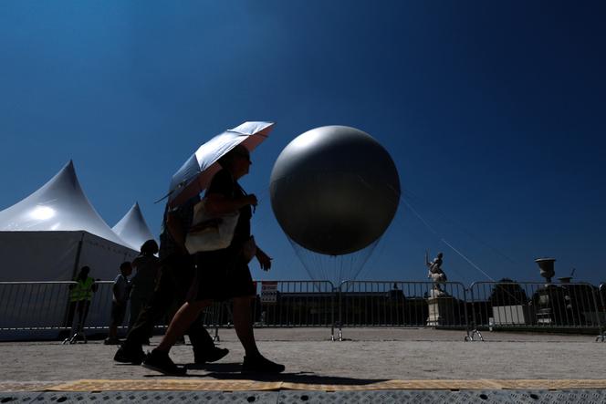 The balloon has been ready to rise for several days. Here in the Tuileries Garden, Paris, France, June 19, 2025.