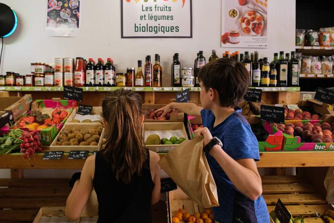Le parentissage peut aussi s’exercer lors de virées au supermarché.