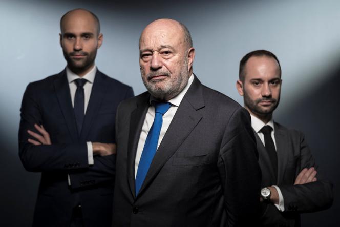 Jean-Michel Baylet, au centre, et ses deux fils, Jean-Benoît, à gauche, et Jean-Nicolas, à droite, à Paris, le 4 décembre 2018. Les deux derniers dirigent le groupe La Dépêche du Midi.