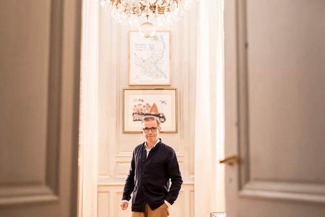Le maire écologiste de Bordeaux, Pierre Hurmic, dans sa ville, le 12 juin 2025. 