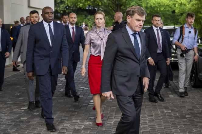 Les ministres des affaires étrangères britannique, français et allemand, David Lammy, Jean-Noël Barrot et Johann Wadephul, accompagnés de Kaja Kallas, haut représentante de l’Union européenne, après une réunion Iran-EU, à Genève, le 20 juin 2025.