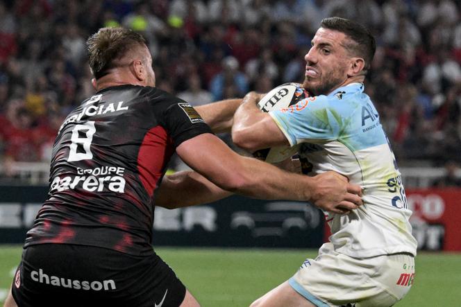 Dans la foulée de leur demi de mêlée Guillaume Rouet (à droite), les Bayonnais ont souvent tenu le ballon et se sont accrochés, eux qui n’étaient pas attendus à pareille fête en début de saison.
