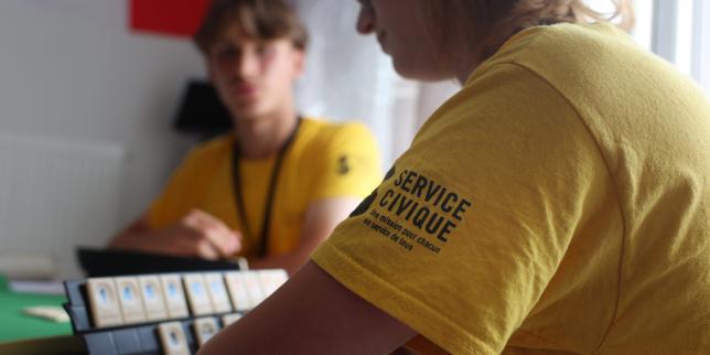 Service civique : après l’annonce de la suppression de 15 000 contrats, la sidération du monde associatif