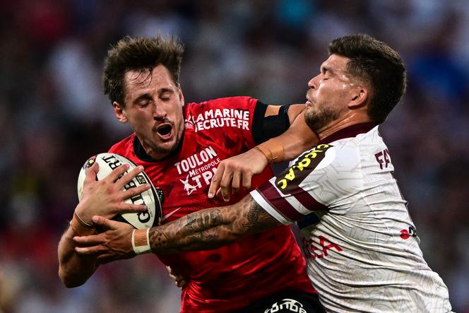 Habituel leader du Rugby club toulonnais, le demi de mêlée Baptiste Serin n’a pas réussi à peser sur la rencontre face à la défense bordelaise, à Décines-Charpieu (Rhône), le 21 juin 2025.