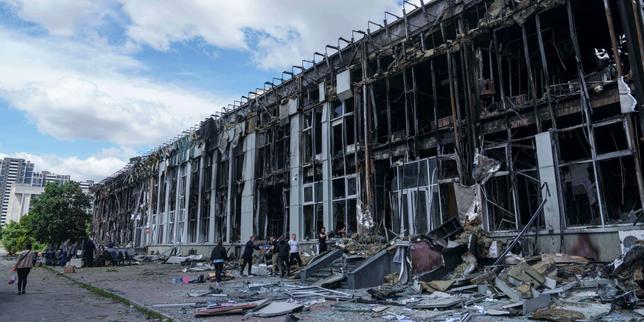 En direct, guerre en Ukraine : plus de 160 affrontements entre Russes et Ukrainiens lundi