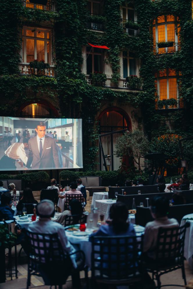Le Plaza Cinema Club, au Plaza Athénée, à Paris.