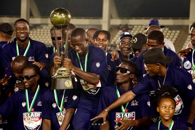 Capture d’écran de la page Instagram officielle du Stade d’Abidjan avec les joueurs après leur victoire en finale de coupe de Côte d’Ivoire contre l’ASEC Mimosas, au stade Robert Champroux de Marcory, à Abidjan, le 18 mai 2025.