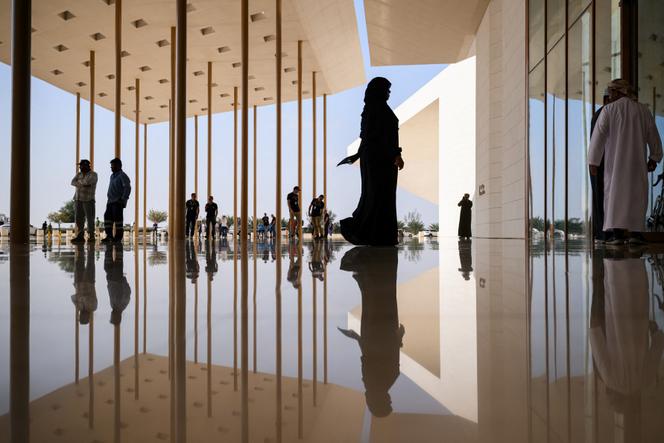 A l’entrée de l’Oman Across Ages Museum, inauguré en mars 2023, à Nizwa, ancienne capitale du sultanat d’Oman, le 11 février 2025.
