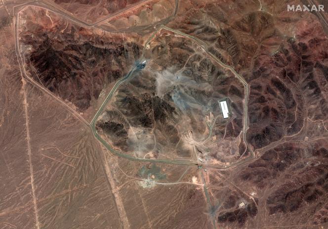 Les dégâts causés à l’usine d’enrichissement de Fordo après les frappes américaines menées en Iran, le 23 juin 2025, sur une image satellite du 24 juin.