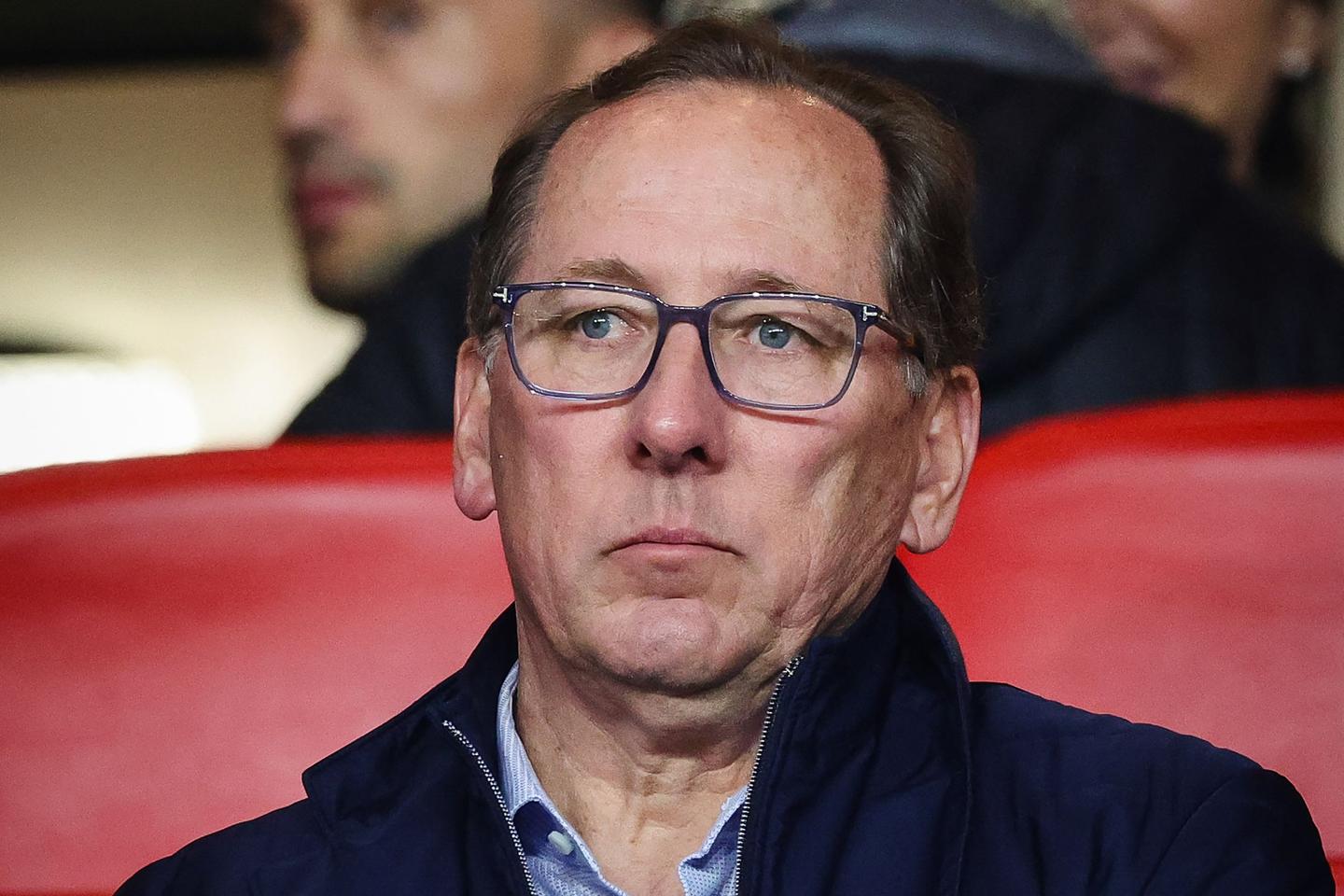Après la relégation de l’Olympique lyonnais en Ligue 2, la colère des supporteurs se cristallise sur John Textor