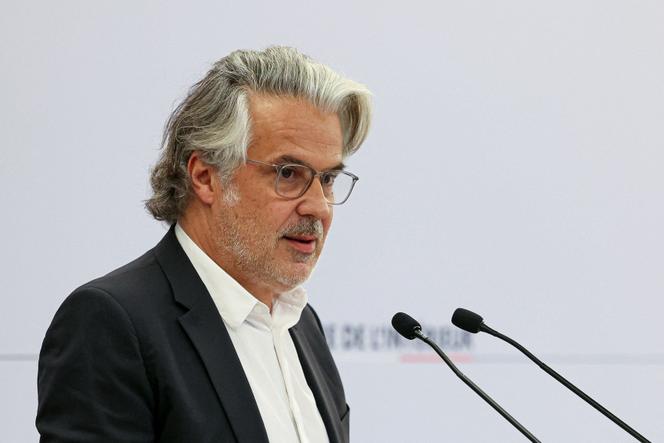 Le président de la Ligue de football professionnel (LFP), Vincent Labrune, lors d’une conférence de presse dans le cadre de la signature d’un accord entre le gouvernement français et la LFP sur la sécurité des matchs, à Paris, le 25 juin 2025.  