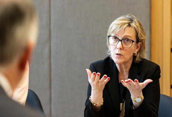 Maria Luis Albuquerque, au siège de la Commission européenne, à Bruxelles, le 19 juin 2025.
