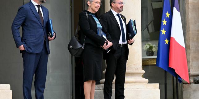 Suicides à l’hôpital : une plainte visant les ministres Catherine Vautrin, Elisabeth Borne et Yannick Neuder classée sans suite