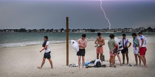 Orages : les images de la nuit de mercredi à jeudi en en France