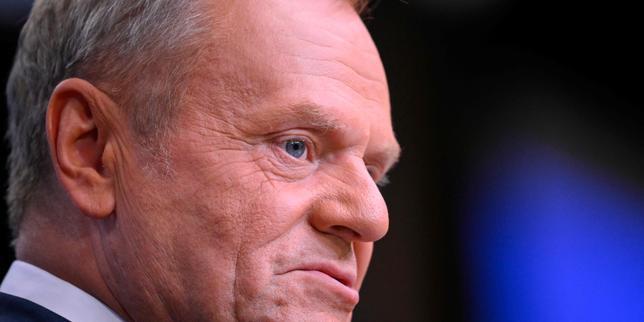 Le premier ministre pro-européen Doland Tusk, artisan d’un durcissement de la politique migratoire polonaise, à Bruxelles, le 26 juin 2025.