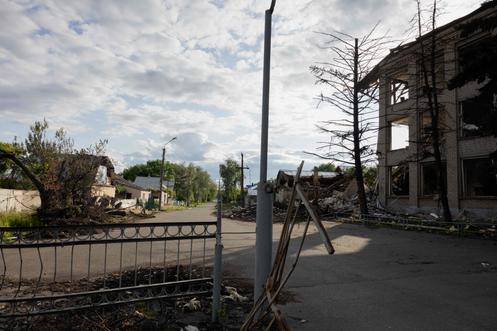 Une école détruite, à Sviatohirsk, en Ukraine, le 26 juin 2025.