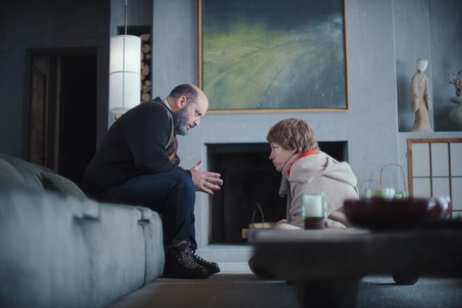 Jérôme Commandeur (Patrick) et Adèle Exarchopoulos (Magalie) dans « L’Accident de piano », de Quentin Dupieux.