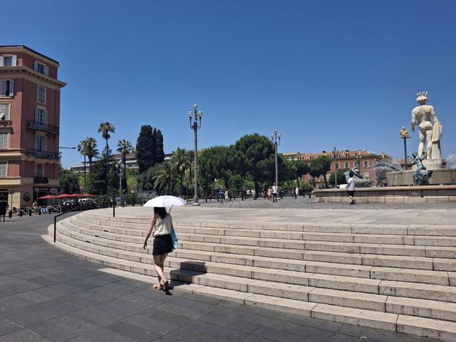 Place Masséna, em Nice, 19 de junho de 2025. 