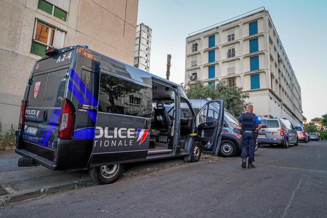 Intervention policière après une fusillade dans le quartier populaire de Valdegour, à Nîmes, le 27 juin 2025.
